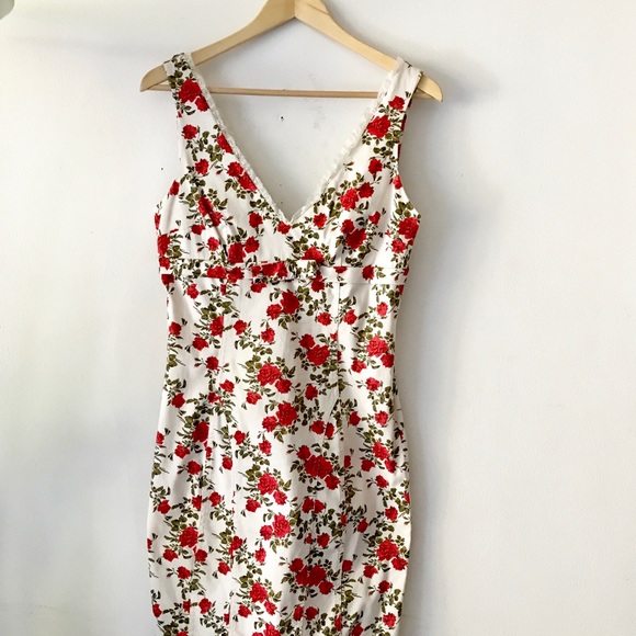 Forever 21 Dresses & Skirts - Bombshell Vintage-Inspired Midi Dress